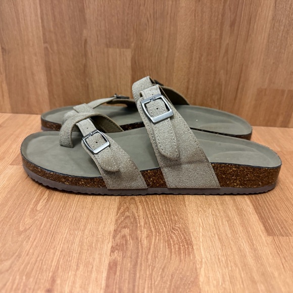 Madden Girl Footbed Sandals Size 8.5 - Picture 2 of 8